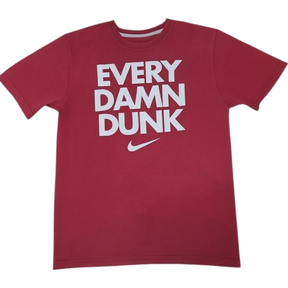 Nike Dunk Graphic StreetwearTee Red Medium